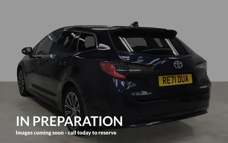 Used Toyota Corolla 122 HP (89 kW) 2021 Blue Estate