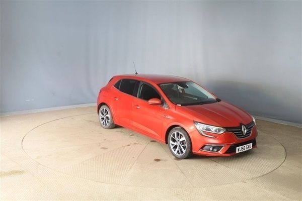 Red Used 2016 Renault Mégane III Dynamique Hatchback | £8,499 (A bit pricey) - Image 1/1