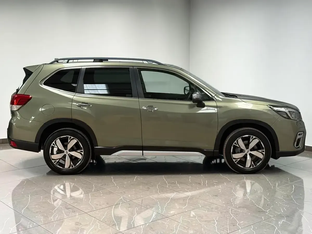 Used Subaru Forester Premium 150 HP (110 kW) 2019 Green SUV