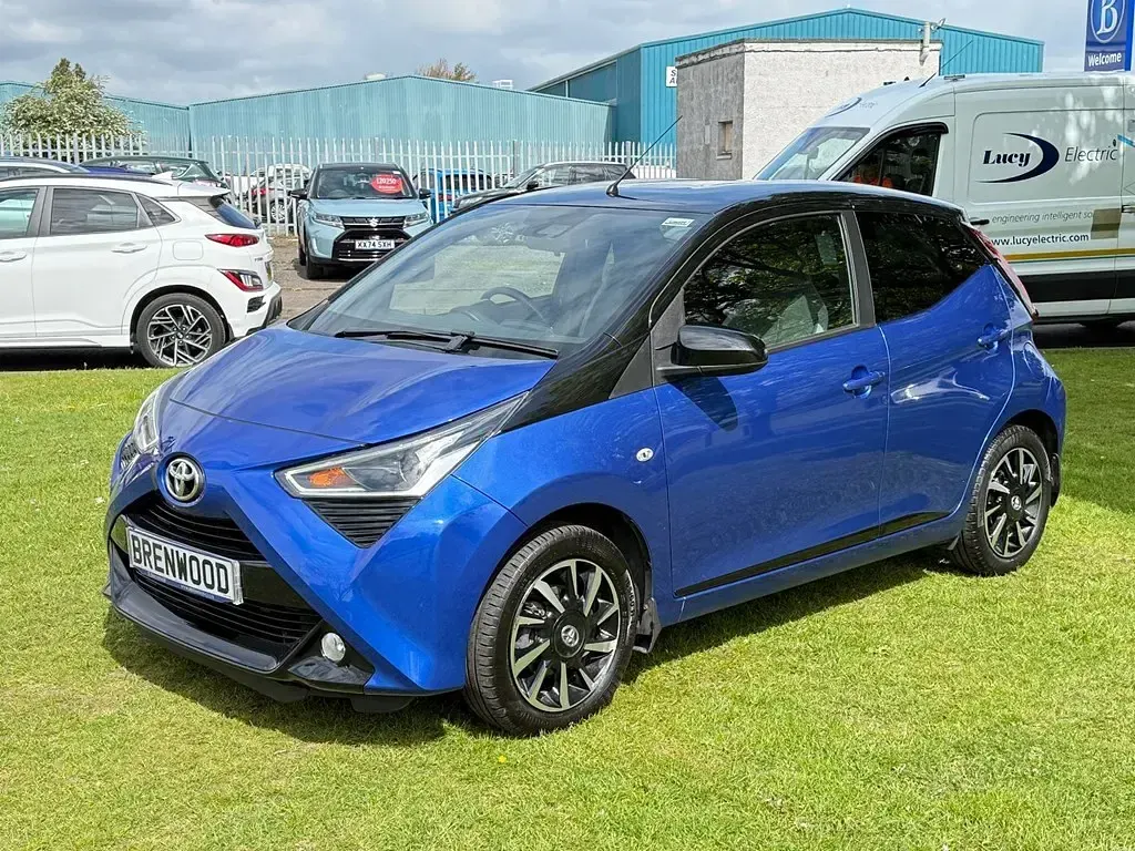 Used Toyota Aygo Trend 71 HP (52 kW) 2022 Blue Hatchback