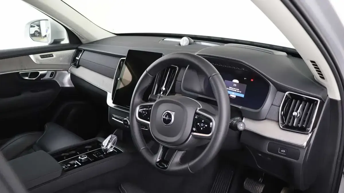 Used Volvo XC90 Ultra 250 HP (183 kW) 2025 SUV