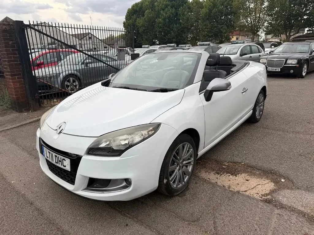 Used Renault Mégane Cabriolet Dynamique 2011 White Cabriolet