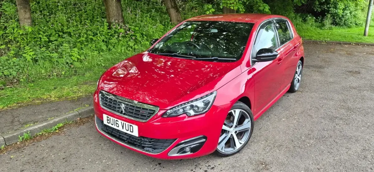 Usado Peugeot 308 GT-line 2016 Rojo Utilitario