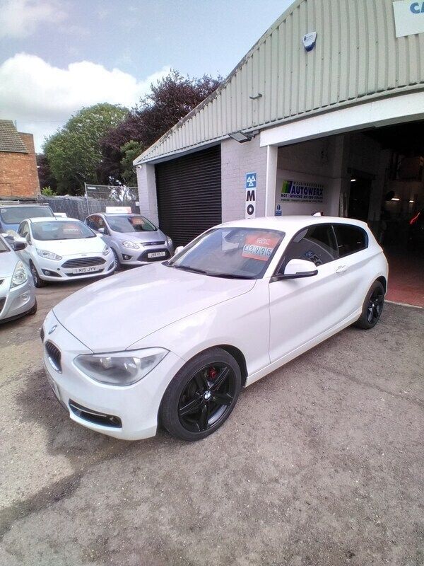 White Used 2012 BMW 116 Sport Line Hatchback | £3,995 (Expensive) - Image 1/4