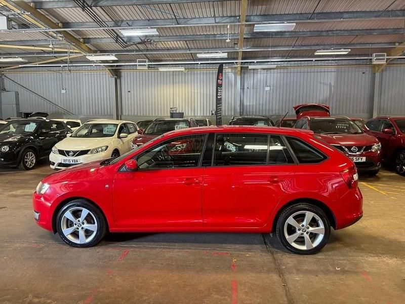Used Skoda Rapid Elegance 105 HP (77 kW) 2014 Red Hatchback