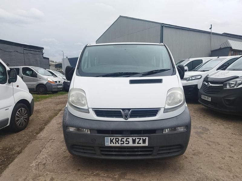 Used Vauxhall Vivaro 82 HP (60 kW) 2006 White MPV