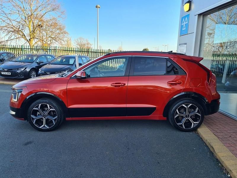 Used Kia Niro 2023 Orange SUV