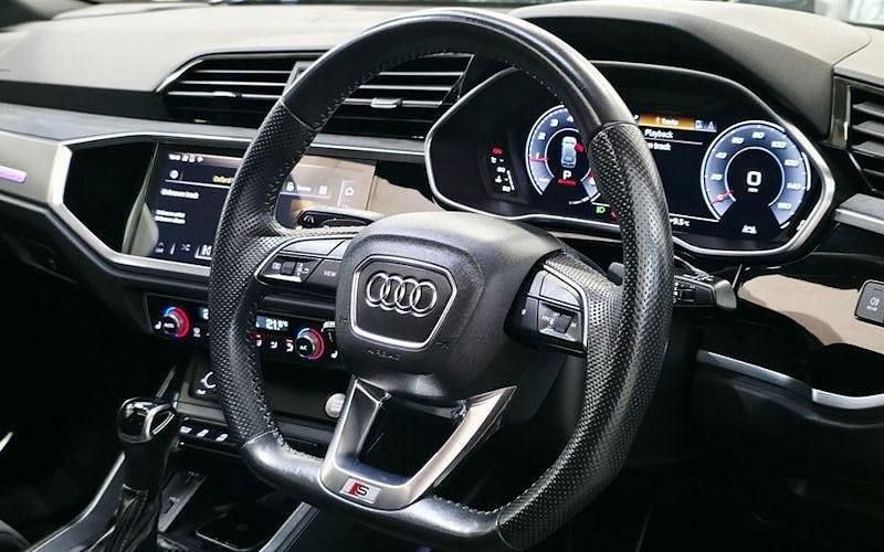 Begagnad Audi Q3 Advanced 230 HK (169 kW) 2019 Svart SUV