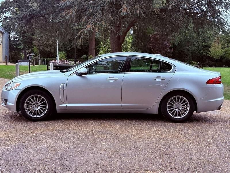 Silver Used 2010 Jaguar XF Luxury Sedan | £4,995 (Fair price) - Image 1/4