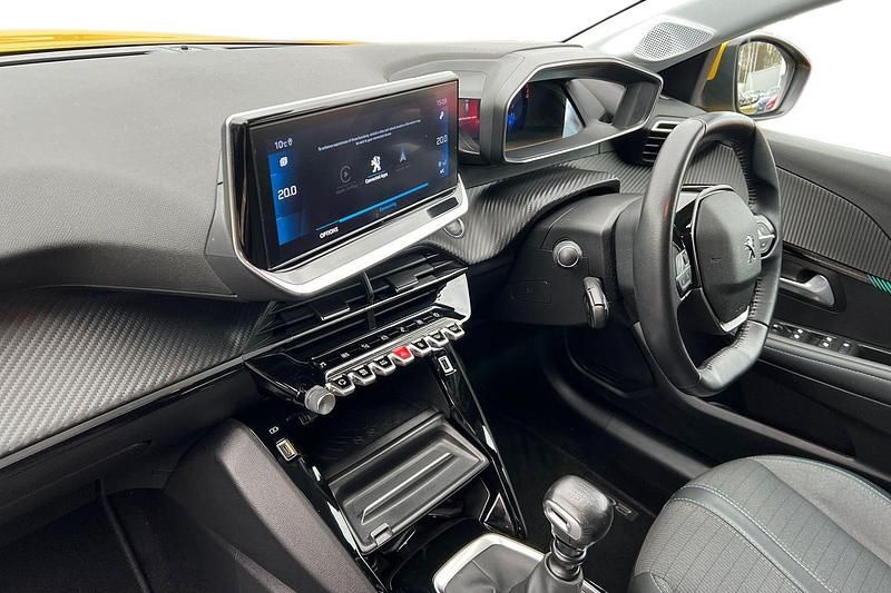 Used Peugeot 208 Allure 101 HP (74 kW) 2020 Faro yellow Hatchback