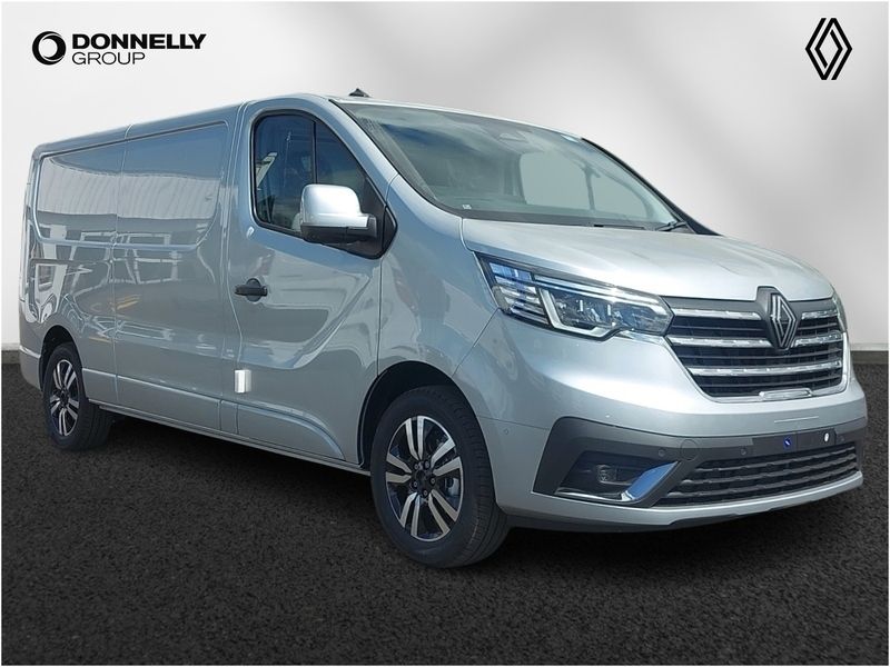 Metallic slate grey New 2025 Renault Trafic Van | £26,790 - Image 1/4