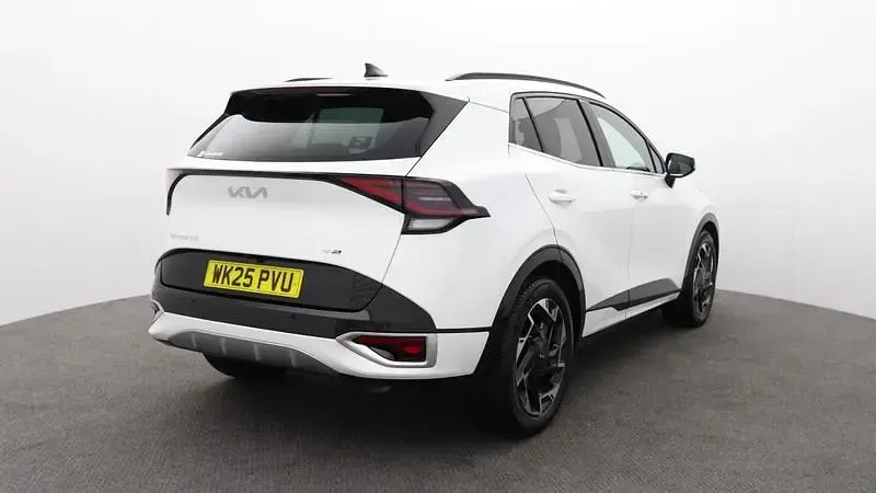 Used Kia Sportage GT-Line 157 HP (115 kW) 2025 Fusion white SUV