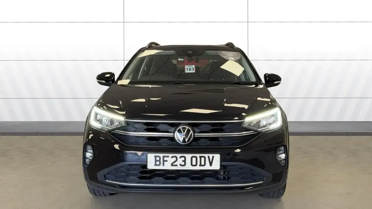 Used VW Taigo Life 95 HP (69 kW) 2023 Black SUV