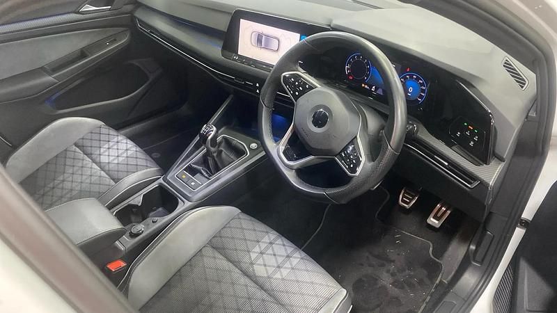 Used VW Golf VIII R-line 150 HP (110 kW) 2022 White Hatchback