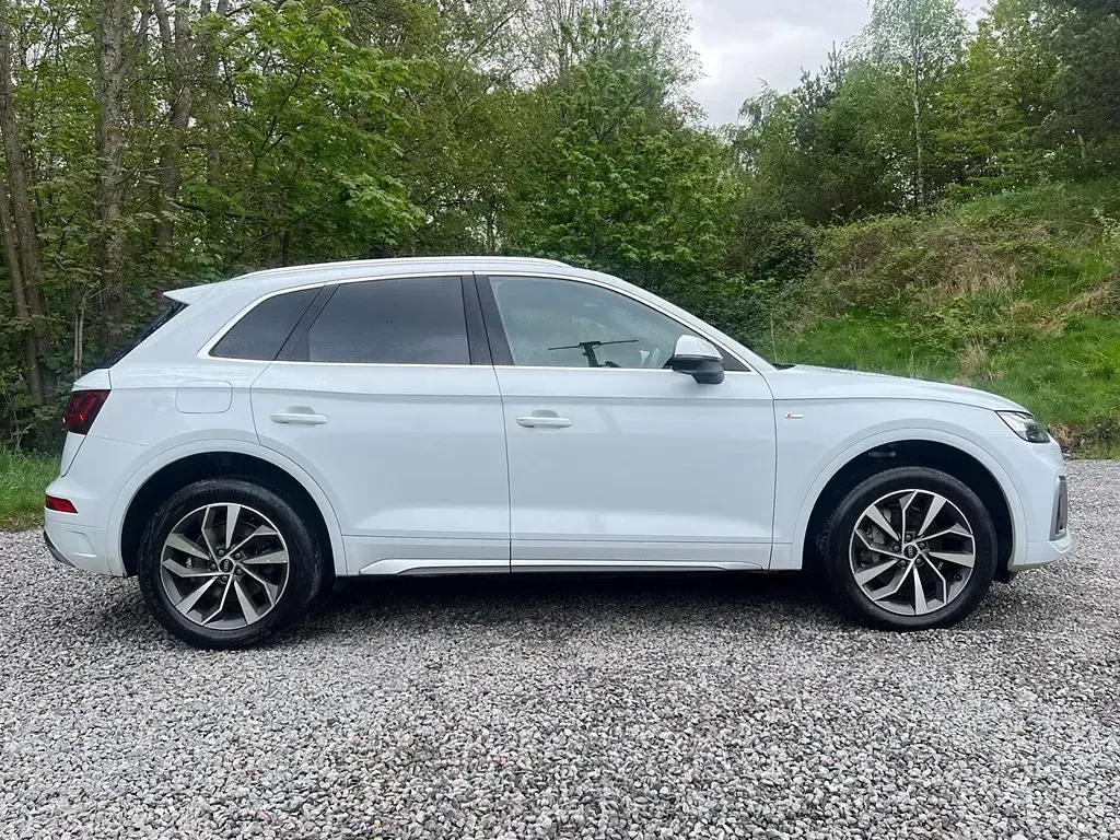 Begagnad Audi Q5 S-Line 204 HK (150 kW) 2021 Vit SUV