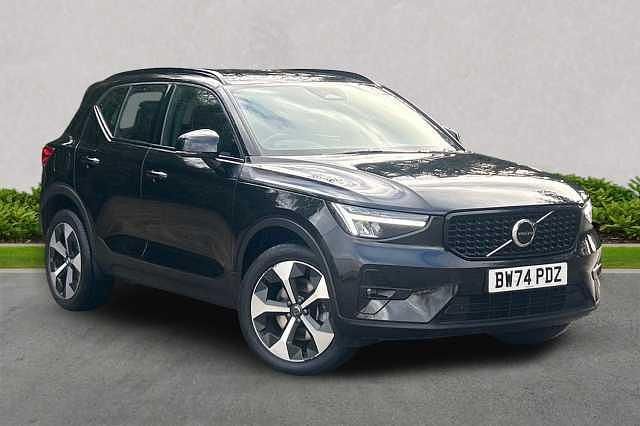 Used 2025 Volvo XC40 Plus SUV | £28,749 (Good price) - Image 1/4