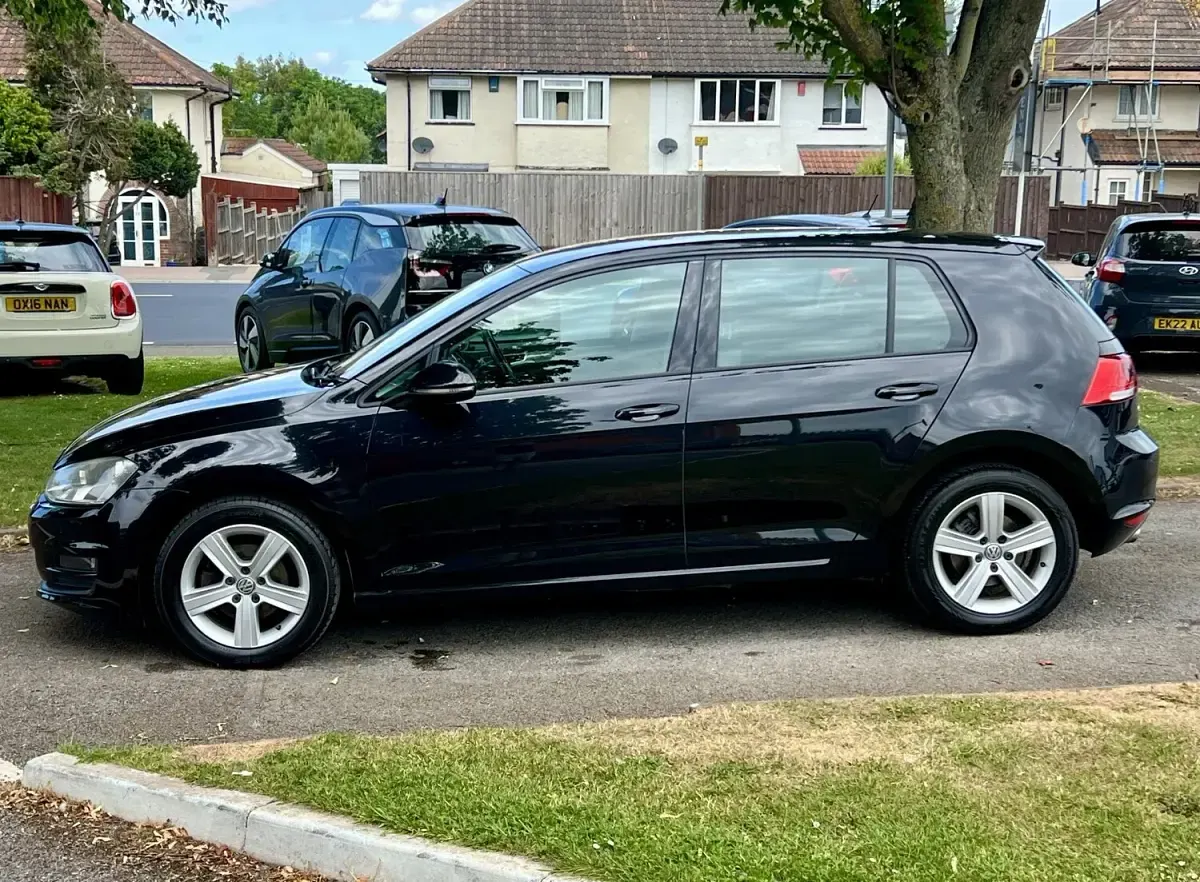 Used VW Golf VII Match 105 HP (77 kW) 2015 Black Hatchback