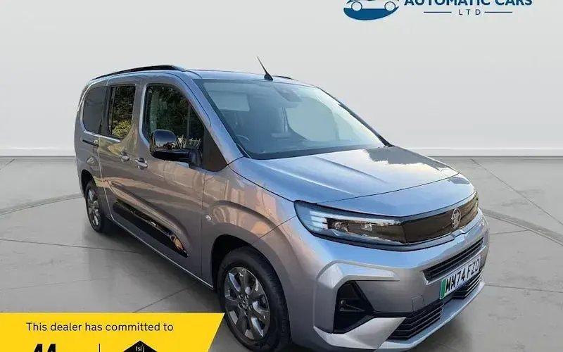 Used Vauxhall Combo Ultimate 100 kW (136 HP) 2026 MPV