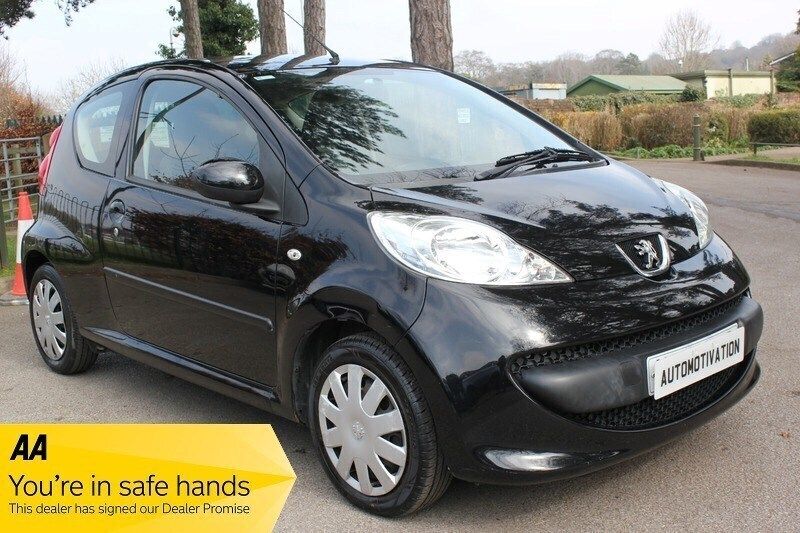 Black Used 2008 Peugeot 107 Hatchback | £1,795 (Good price) - Image 1/3