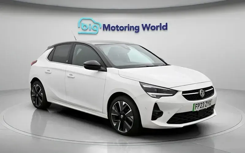Used Vauxhall Corsa-e Ultimate 100 kW (136 HP) 2023 White Hatchback