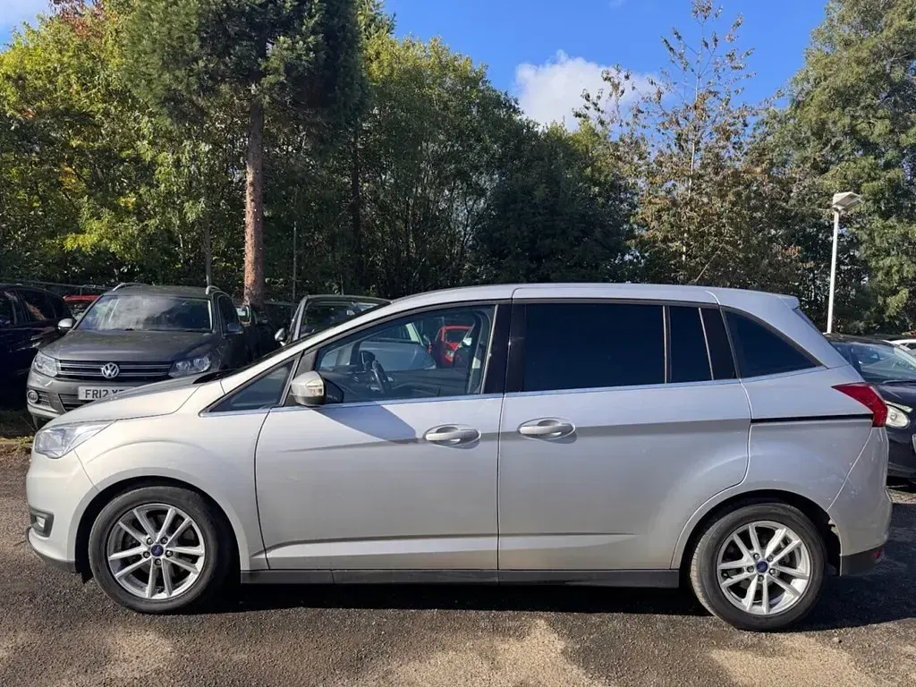 Begagnad Ford Grand C-Max Zetec 120 HK (88 kW) 2016 Silver Minibuss