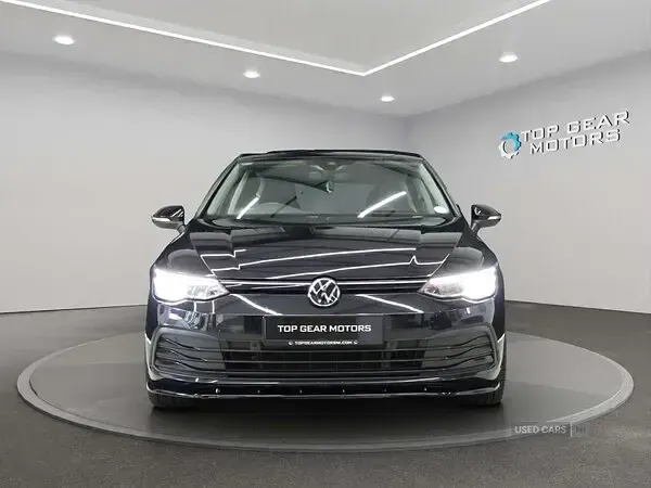 Used VW Golf VIII Life 150 HP (110 kW) 2023 Black Hatchback