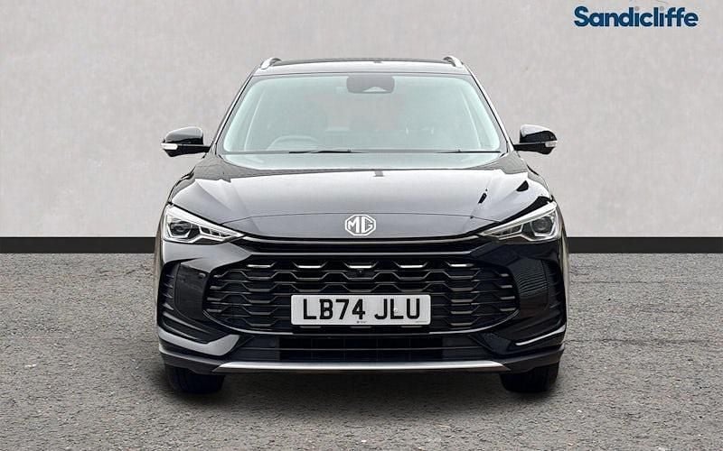 Used MG ZS Trophy 196 HP (144 kW) 2024 Metallic  black pearl SUV