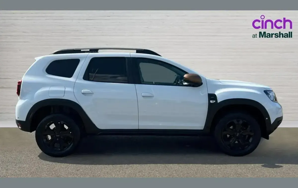 Used Dacia Duster Extreme 130 HP (95 kW) 2023 White SUV