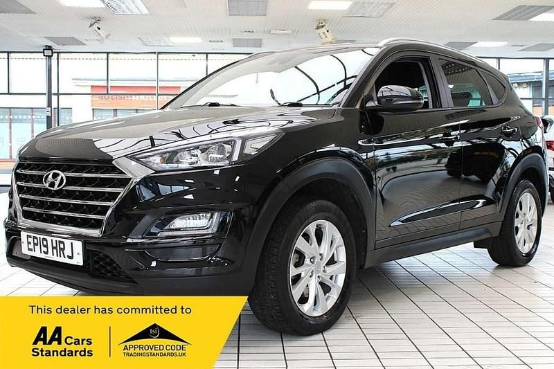 Black Used 2019 Hyundai Tucson SE SUV | £10,490 (Fair price) - Image 1/2