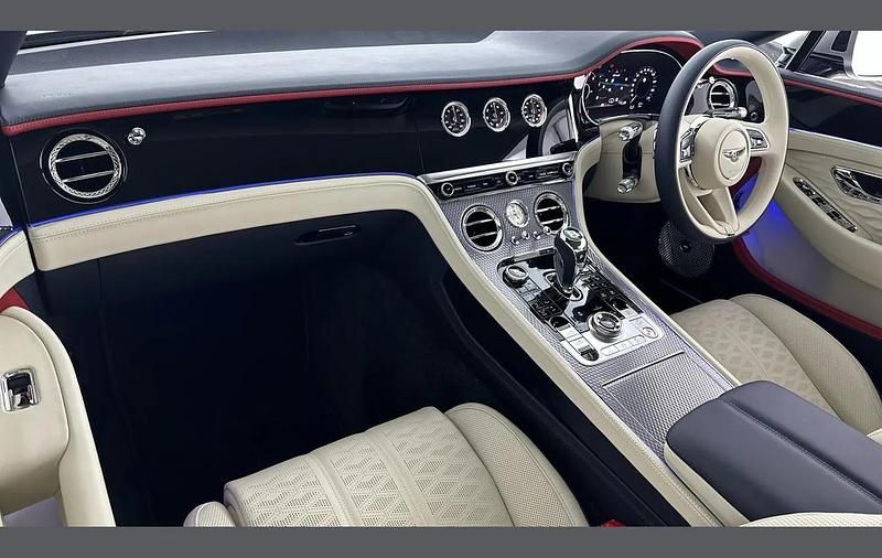 Used Bentley Bentayga 541 HP (397 kW) 2024 Black SUV