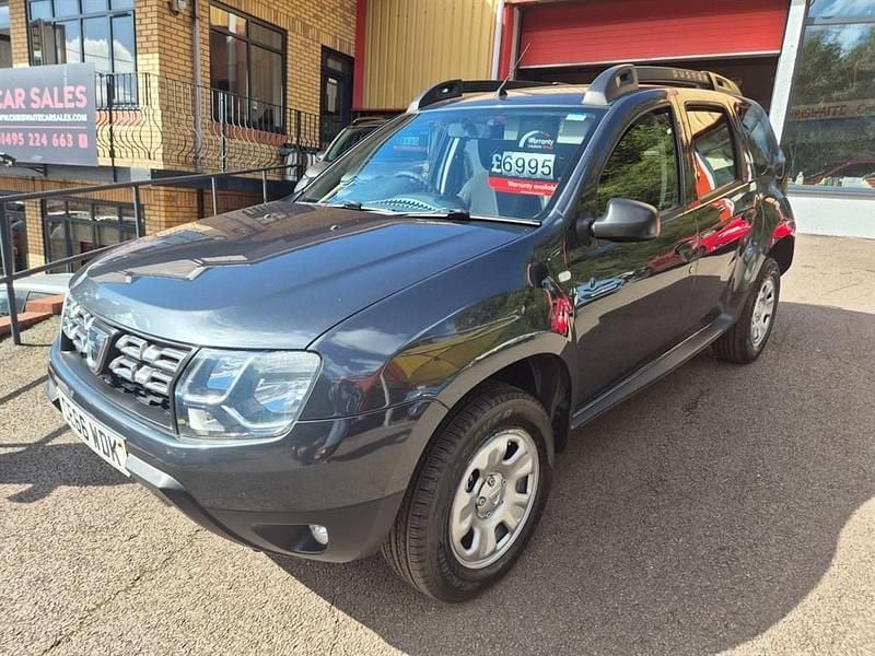 Grey Used 2016 Dacia Duster Ambiance SUV | £5,995 (Fair price) - Image 1/4