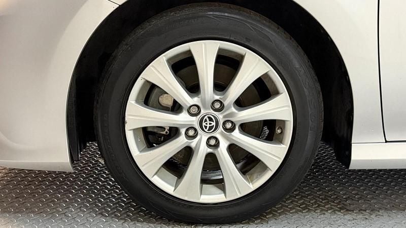 Used Toyota Camry Design 2021 Silver Sedan