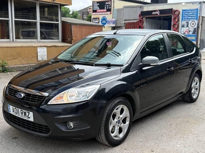 Black Used 2011 Ford Focus Sport Hatchback | £2,399 (Good price) - Image 1/4