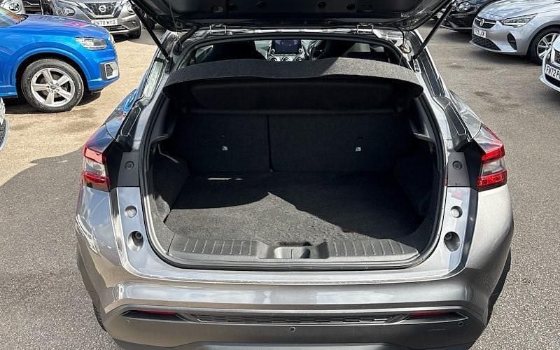 Used Nissan Juke N-Connecta 114 HP (83 kW) 2023 Grey SUV