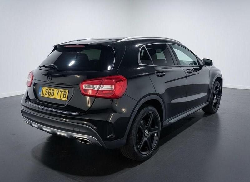 Used Mercedes GLA200 AMG line 156 HP (114 kW) 2018 Black SUV
