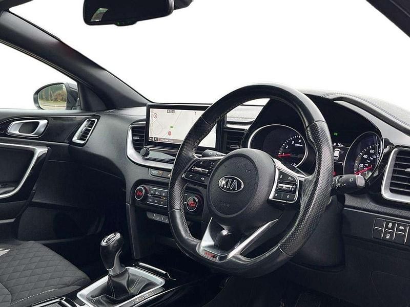 Used Kia ProCeed GT-Line 160 HP (117 kW) 2021 White Estate