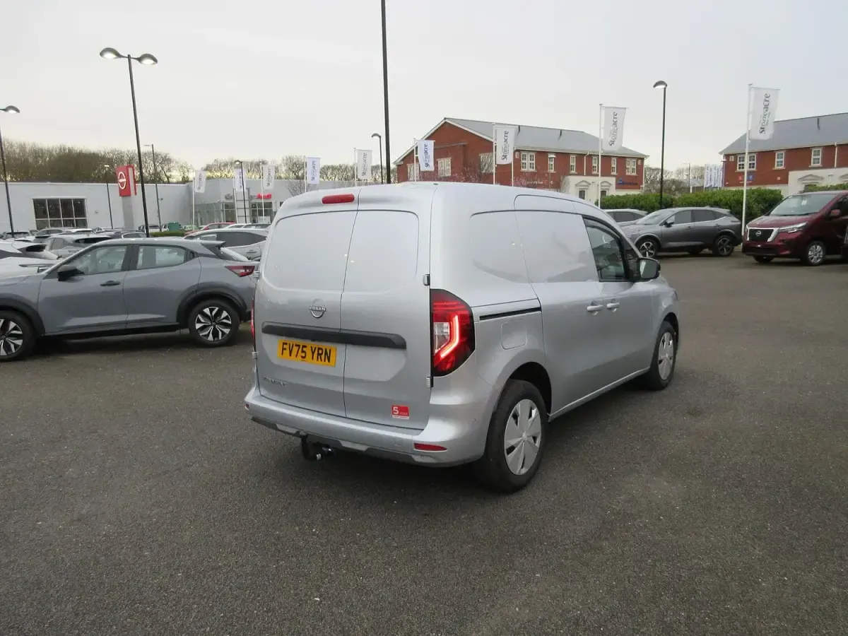 New Nissan Townstar Tekna 130 HP (95 kW) 2026 Grey Van
