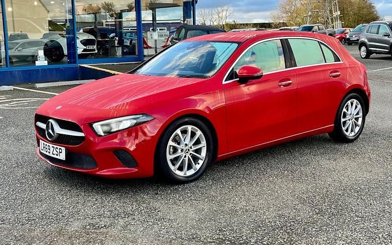 Used Mercedes A200 Premium 150 HP (110 kW) 2019 Red Hatchback