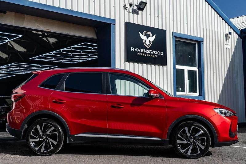 Used MG ZS Trophy 196 HP (144 kW) 2025 Red SUV