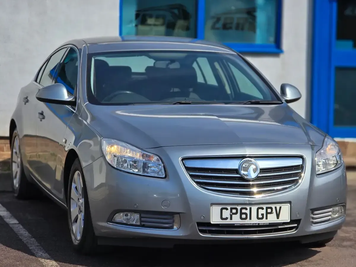 Used Vauxhall Insignia SRi 2011 Silver Hatchback
