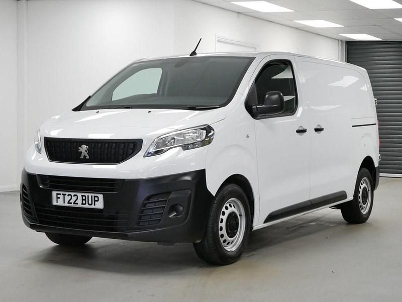 Used Peugeot Expert Premium 145 HP (106 kW) 2022 White Van