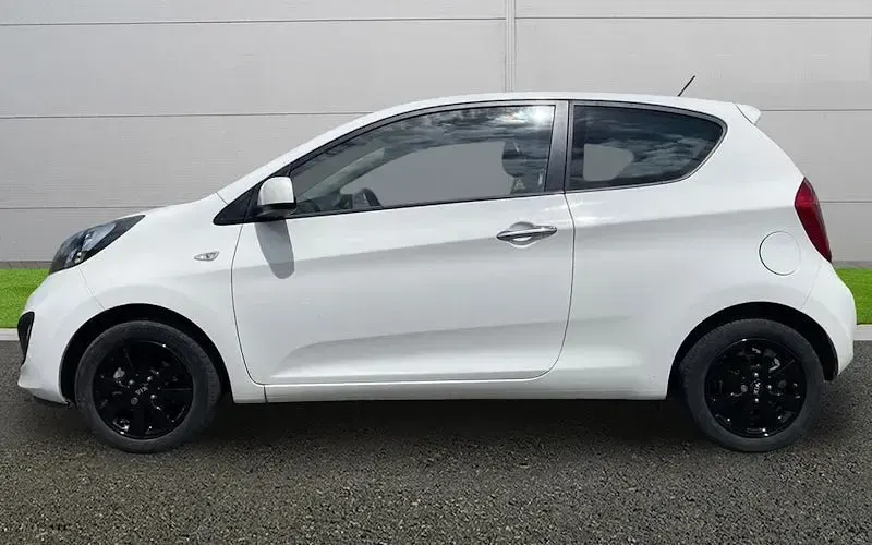 Used Kia Picanto 69 HP (50 kW) 2014 White Hatchback