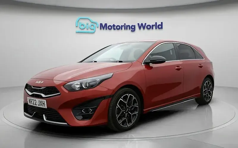 Second-hand Kia Ceed GT-Line 160 CP (117 kW) 2022 Roșu Hatchback