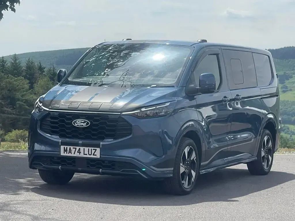 Used Ford Transit Custom Sport 232 HP (170 kW) 2024 Blue Van
