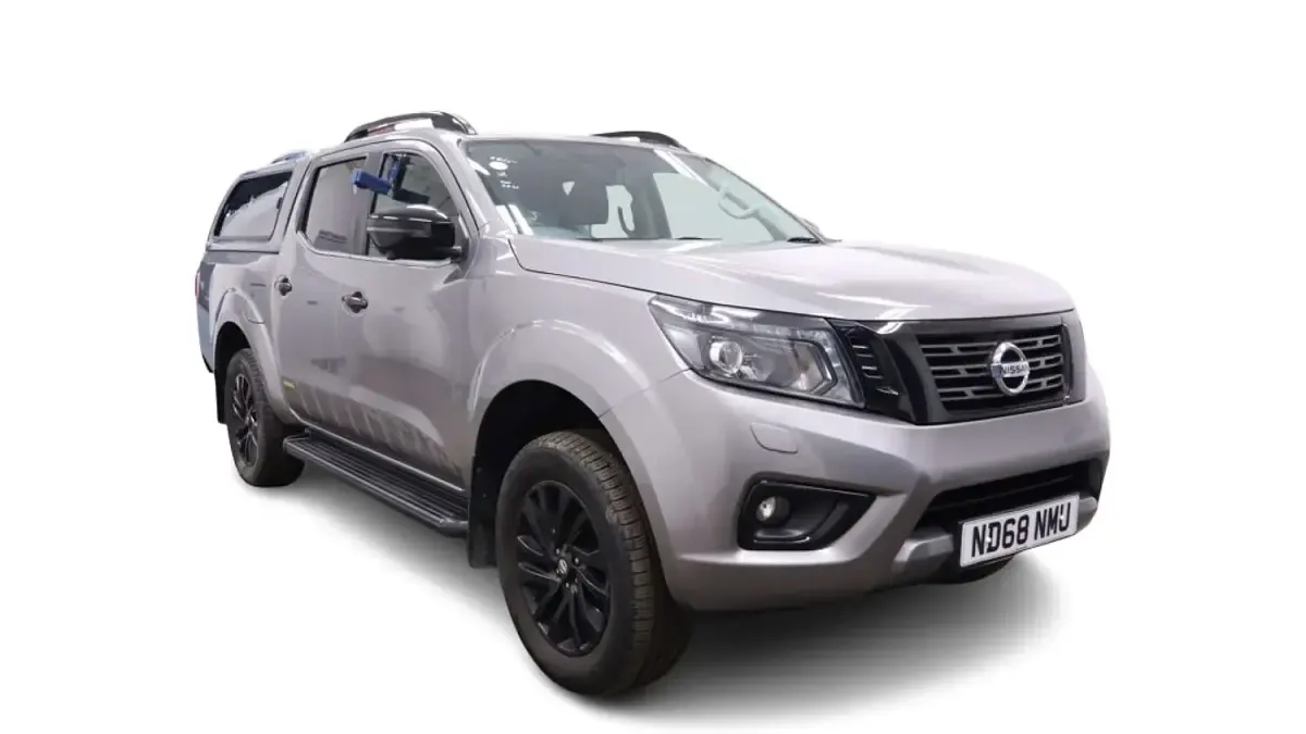 Used Nissan Navara N-Guard 190 HP (139 kW) 2018 Grey Pickup