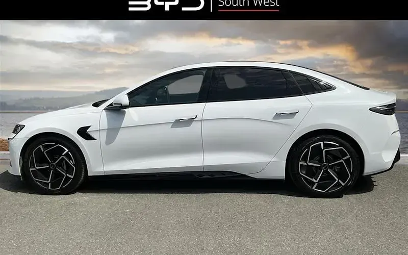 New BYD Seal Design 230 kW (313 HP) 2026 Sedan