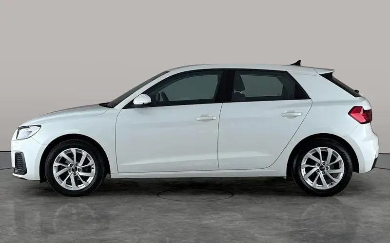 Used Audi A1 Sportback Sport 95 HP (69 kW) 2023 White Hatchback
