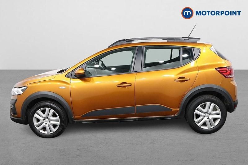 Used Dacia Sandero Expression 2023 Orange Hatchback