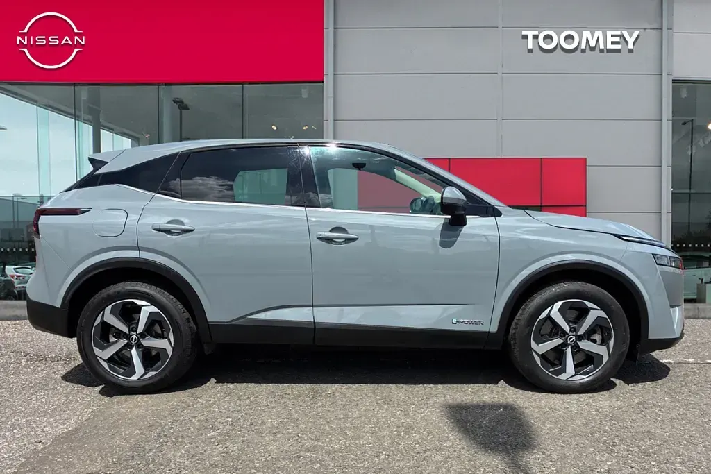 Used Nissan Qashqai N-Connecta 187 HP (137 kW) 2023 Grey SUV