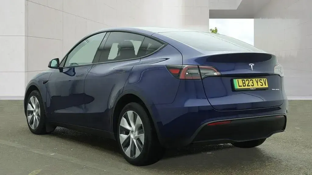 Used Tesla Model Y 282 kW (384 HP) 2023 Blue SUV